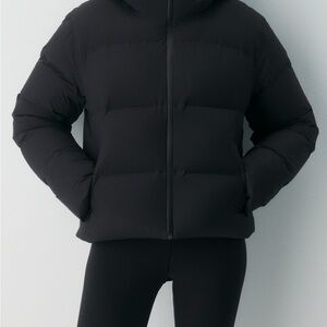 Aritzia Women's Black Puffer Jacket